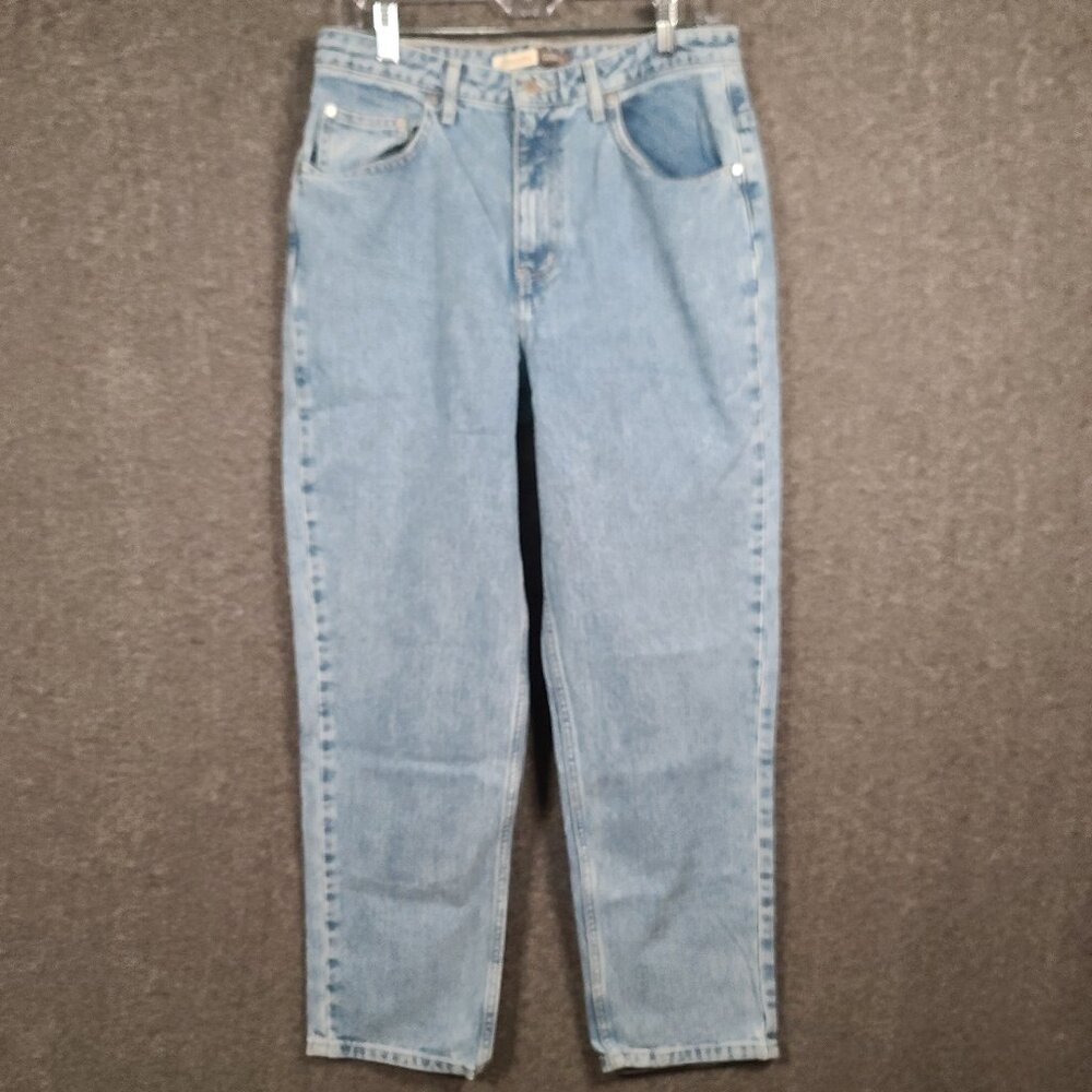 St. John's Bay Classic Fit Women's Size 12 Short Light Wash Jeans